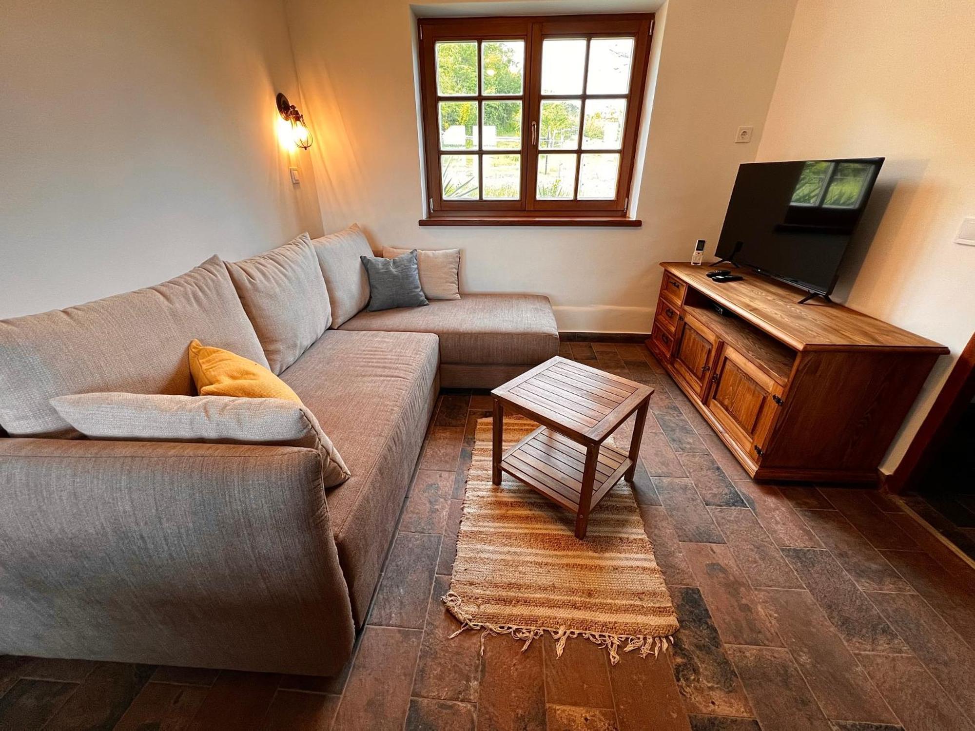 Bed and Breakfast Pilisi Lovas Major, Dorog Екстер'єр фото
