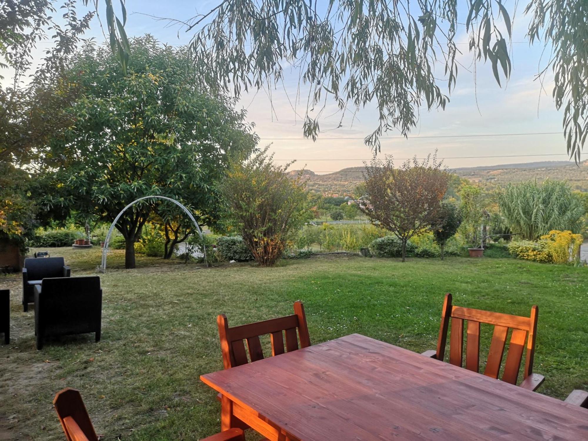 Bed and Breakfast Pilisi Lovas Major, Dorog Екстер'єр фото
