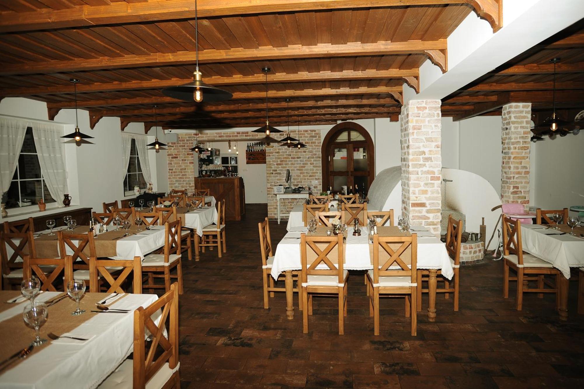 Bed and Breakfast Pilisi Lovas Major, Dorog Екстер'єр фото